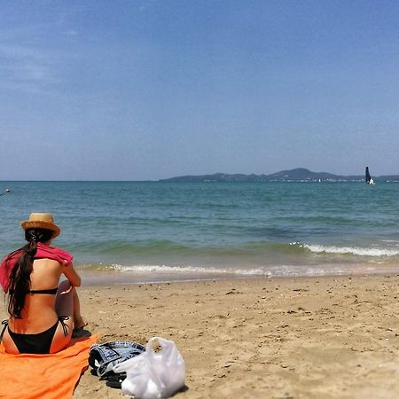 The Beach Pool Villa Pattaya Exterior foto